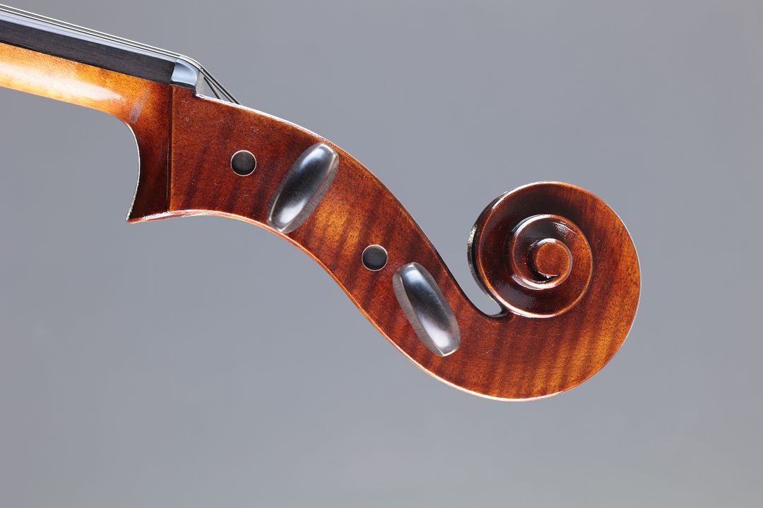 Leonhardt Rainer W. - Mittenwald Anno 2025 - Die dunkle Wolke - 3/4 Cello - C-029k